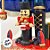 Soldado de Chumbo Rei Quebra Nozes de Madeira com Lança - 40cm - Vermelho, Azul e Verde - 1 unidade - Rizzo - Imagem 4