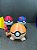 Kit 3 pokebolas Principais com suporte + Charmander  e Pikachu - Imagem 2