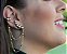 Brinco Ear Cuff Assimétrico com Piercing de Corrente Ouro - Imagem 3