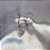 Brinco Argola Cravejada com Gota Zircônia Ródio Branco - Imagem 1