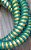 MANGUEIRA SILICONE HELIX VERDE/DOURADO - Imagem 3