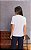 T-Shirt Com Aviamento Dourado Unique Chic - Imagem 4
