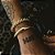 Bracelete de Tubo Torcida Gemma - Banho de Ouro 18k - Imagem 2