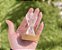 Anjo de Quartzo Cristal com base - Imagem 2