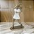 ESCULTURA DECOR TENISTA MULHER EM RESINA BR/DOUR - 24cm - Imagem 2