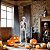ESQUELETO DECOR P/PENDURAR C/FACA NO CORACAO 40CM HALLOWEEN - Imagem 2