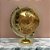 GLOBO TERRESTRE DECORATIVO METAL E MADEIRA MARROM E BEGE - Imagem 2