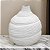VASO DECORATIVO EM CERAMICA NA COR OFF WHITE 19CM - Imagem 2