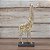 ESCULTURA GIRAFA DECORATIVA EM RESINA  BEGE E DOURADO 48,5CM - Imagem 2