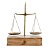 ESCULTURA DECOR BALANCA JUSTIÇA MADEIRA LATAO DOURADA  55CM - Imagem 1