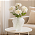 VASO DECORATIVO FORMAS EM VIDRO BRANCO P  31X35X25CM - Imagem 2