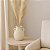 VASO DECORATIVO EM CERAMICA BEGE COM ALCAS  30X24X16CM - Imagem 2