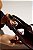 SARA - SANDÁLIA FEMININA RASTEIRA DEDO MARROM COM DOURADO - Imagem 5