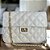 Bolsa Alça Corrente Dourada Couro Legítimo Versalhes Off White - Imagem 3