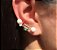 Ear Cuff 3 Perolas com Navete - Imagem 1