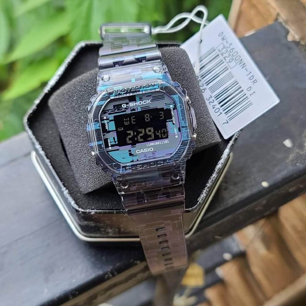 時計 CASIO G-SHOCK DW-5600NN DIGITAL GLITCH Relógio G-SHOCK Series Digital Glitch DW-5600NN-1DR - Relógios