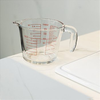 JARRA MEDIDORA PARA RECEITAS EM VIDRO 500ML - LYOR