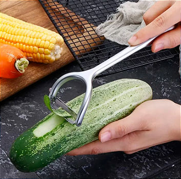 DESCASCADOR DE LEGUMES EM LIGA DE ZINCO COM CABO ANTIDERRAPANTE CHEF PRO 18CM - WOLFF