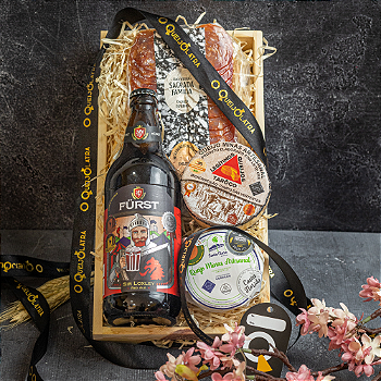 Cesta de Presente Minas & Cerveja – 2 Queijos Artesanais + Charcutaria + Cerveja