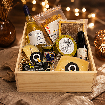 Maleta Noite Perfeita - Presente 4 com Queijos Artesanais, Segredos do Enólogo, Azeite, Antepasto e Favo de Mel