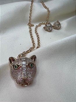 Conjunto Pantera Negra Luxo Preta ou Cristal Todo Cravejado- Semijoia Banhada Ouro 18K