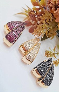 Brinco Argola Grande Gota Cravejado Zircônias Pretas - Semijoias Banhadas em Ouro 18k