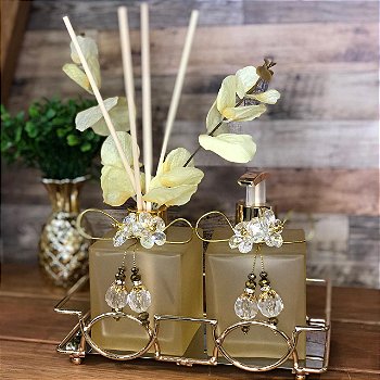 Kit Lavabo Luxo Dourado com Bandeja e Eucalipto