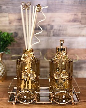 Kit Lavabo Dourado com Bandeja Espelhada, Difusor e Porta-Sabonete Líquido