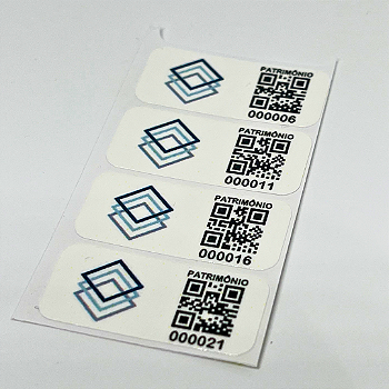 500 adesivos de vinil com impressão colorida e dados variáveis 30x13mm