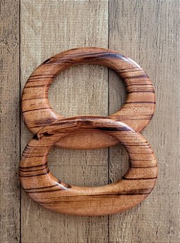 Oval Escultural