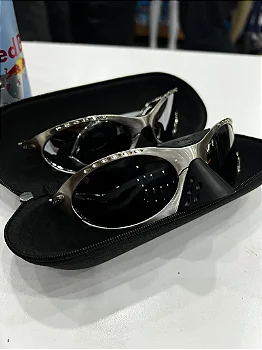 PLANTARIS TITANIUM LENTE BLACK - ITEM RARO
