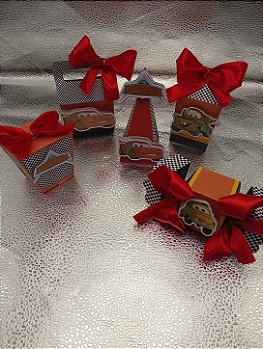 Kit Caixinhas Personalizadas Carros Relâmpagos