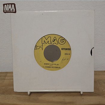 EL COMBO DE EMILIO - SOBRE LAS OLAS / FUMA EL BARCO (7`)
