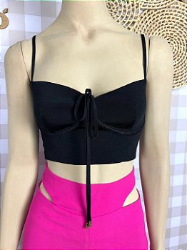 Cropped Nati Vozza Preto Tam M