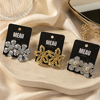 Kit com 3 Brincos Flor Femininos Elegantes Metalizados | Meau Store