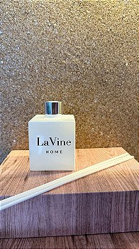 Difusor de Ambiente Signature White 250ml com 5 Varetas de Fibra de Algodão — La Vine Home