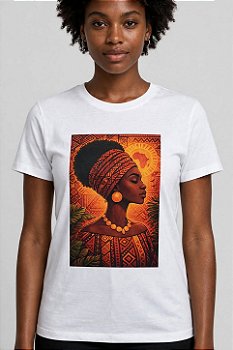 T-shirt Branca Estampa Mulher Negra com Turbante Étnico & Sol Afro