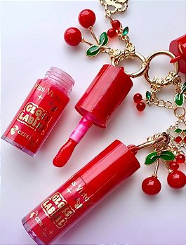 Gloss Labial Cereja com Chaveiro Exclusivo – Miss Victor