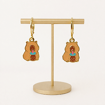 Brinco Infantil capivara colorida folheado a ouro 18k