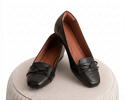Sapato Mocassim Feminino Dourado Macio Elegante Dia A Dia com Bico Quadrado e Laço Decorativo Conforto Premium