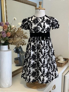 Vestido Bordado Floral Preto Roana