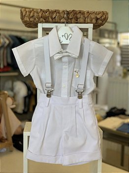 Conjunto Batizado Short c/ Suspensórios Branco Roana
