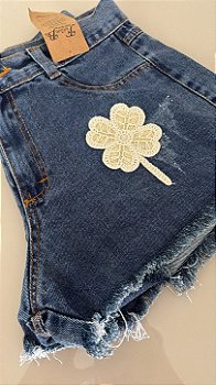 Short Jeans