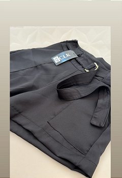 Short Feminino de Alfaiataria Preto
