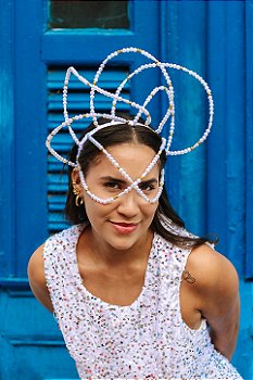 Adereço de Cabeça Órbita – Branco e Dourado