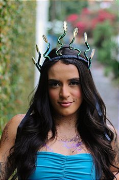 Adereço de Cabeça Medusa – 2 em 1