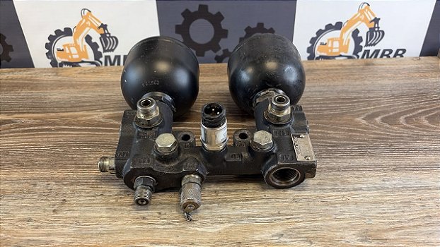 Corpo de Válvula Parcial Seminovo Volvo 11148622(L60F/70/90)