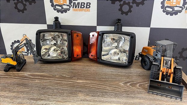 Farol Compatível Com Volvo 11170059 / 11170060