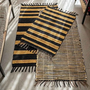 Tapete Artesanal Zebrinha 45x80 cm – KIT 5 unidades (Cores Sortidas)