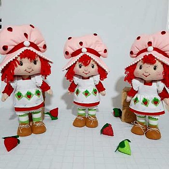 Boneca de Feltro Moranguinho